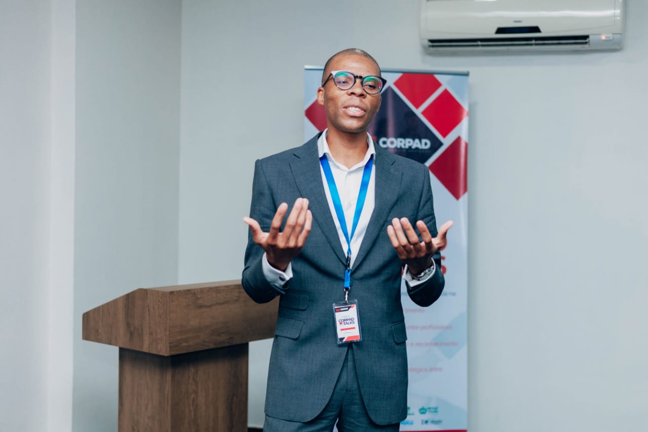Dr. Jorge Ouana